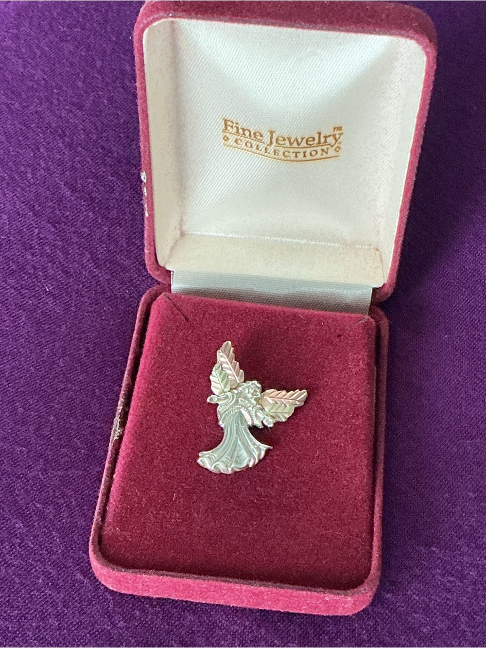 BLACK HILLS GOLD 925 12K Angel Pin
